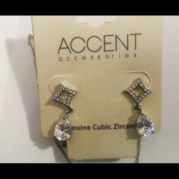 #36 Acent Accessories Necklace 🌹 - Picture 4 of 4
